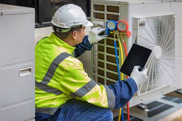 Professional Hvac technician working in Chalfont, PA